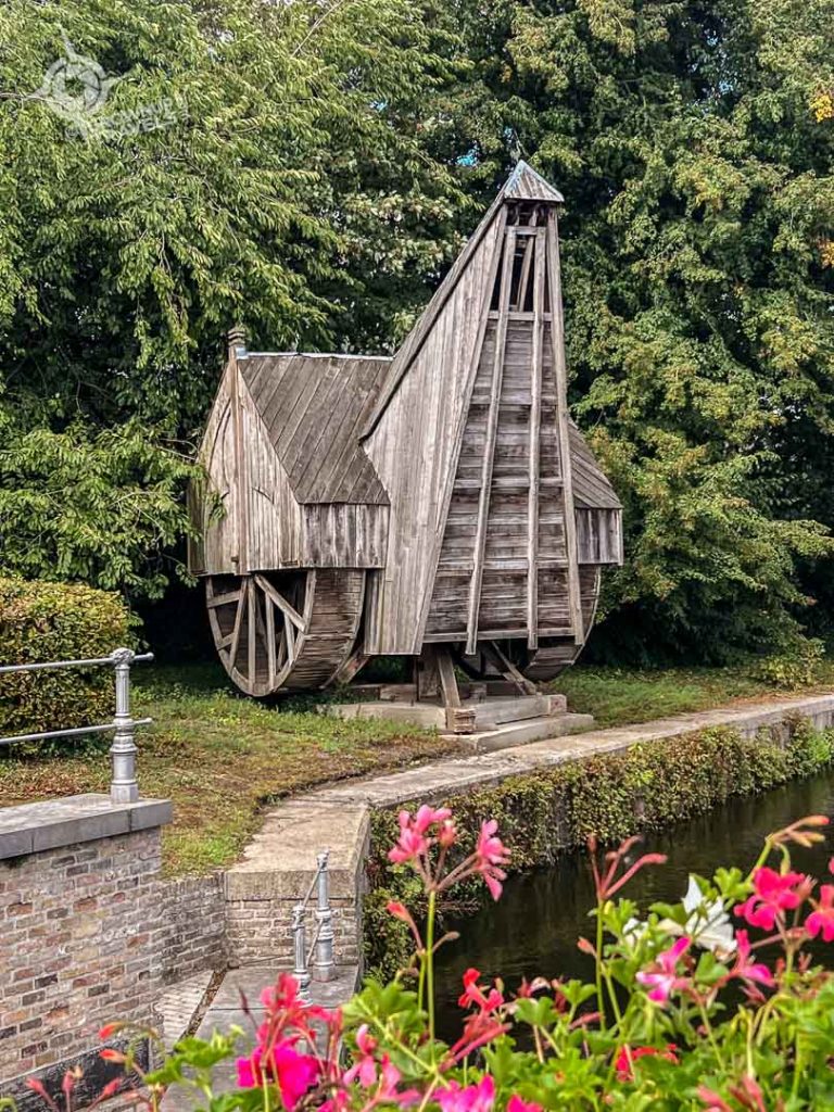 13th century wooden crane replica Bruges