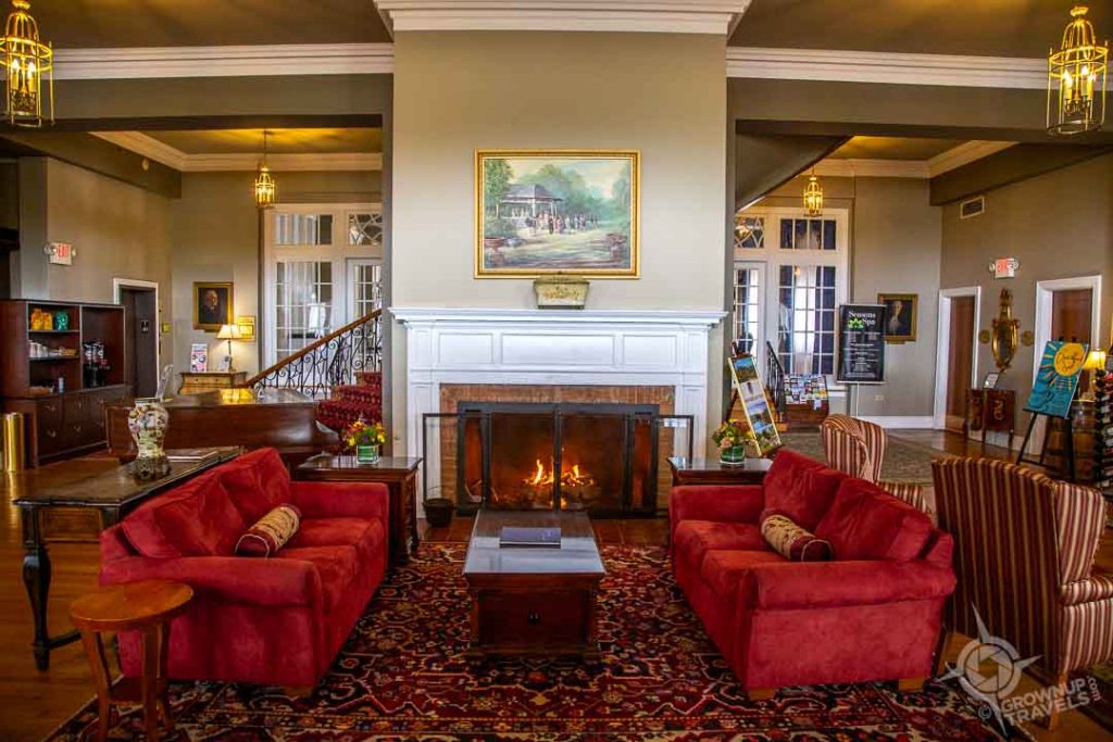 Mimslyn Inn near Luray Virginia lobby