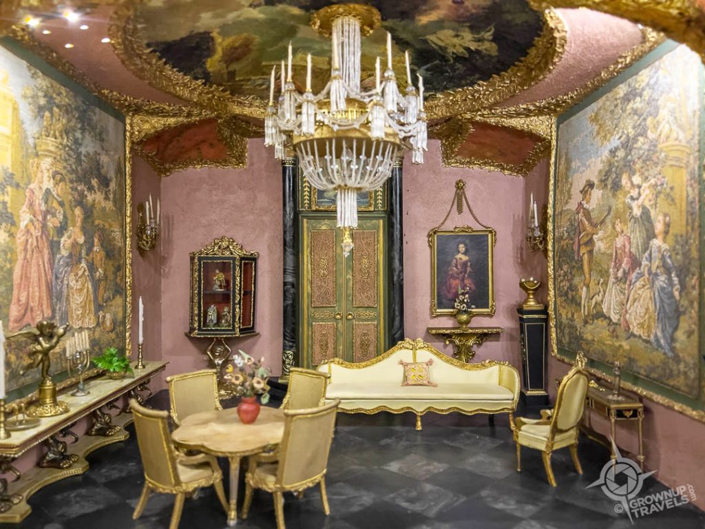 An opulent room inside Chateau Meno