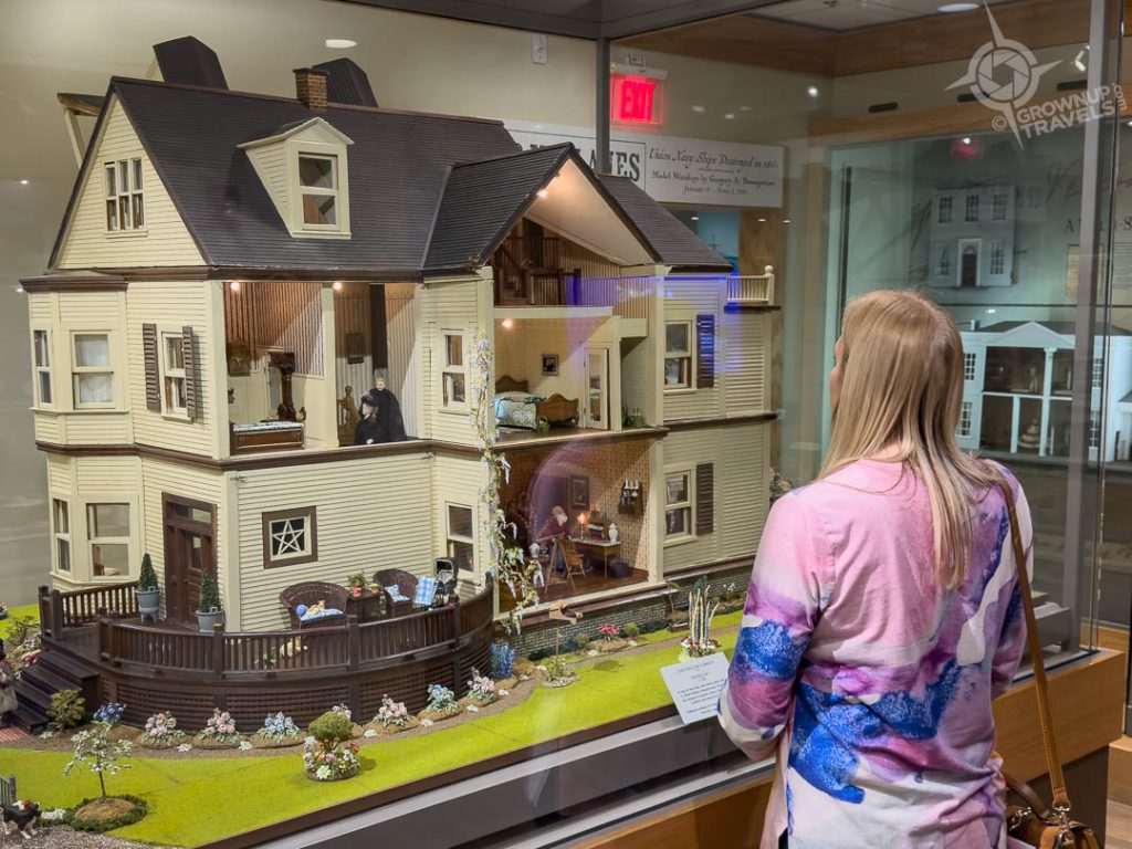 Traditional Dollhouse Mini Museum Tucson