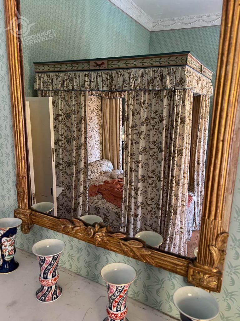 #1 Royal Crescent Bath interior bedroom