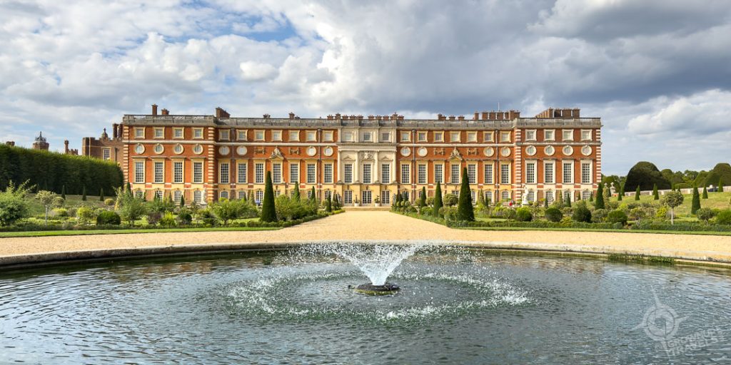 Hampton Court Palace The Privy Garden from Fountain