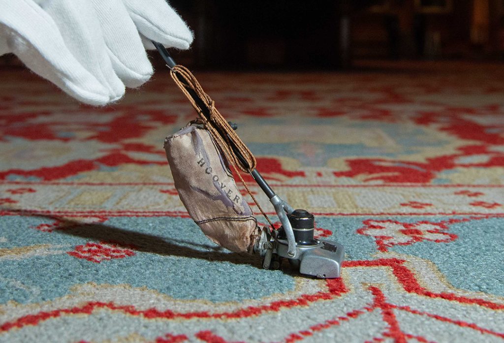 Vacuum cleaner Queen Mary's Dollhouse