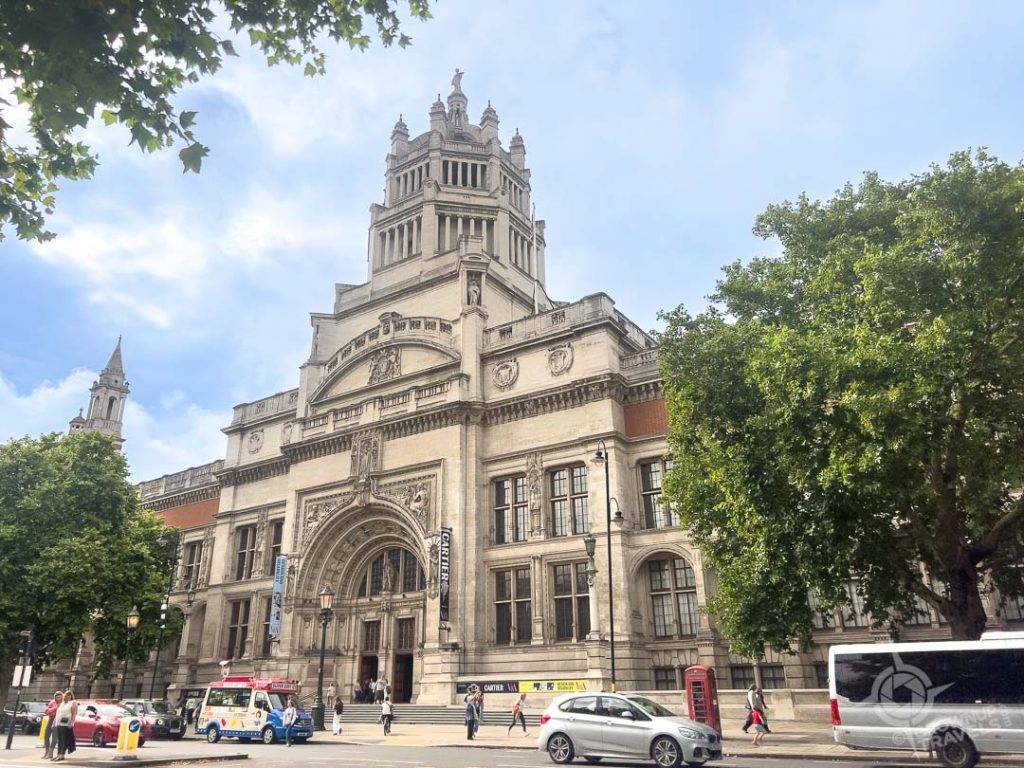 V&A South Kensington Museum main entrance