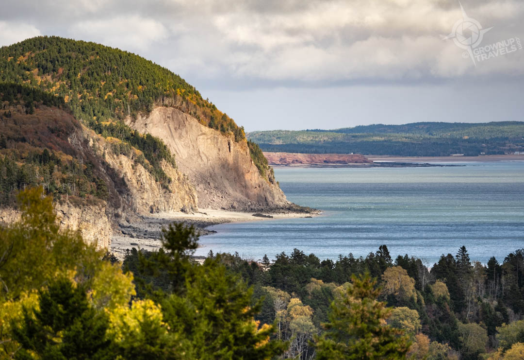 NB Fundy National Park viewpoint cliff closeup