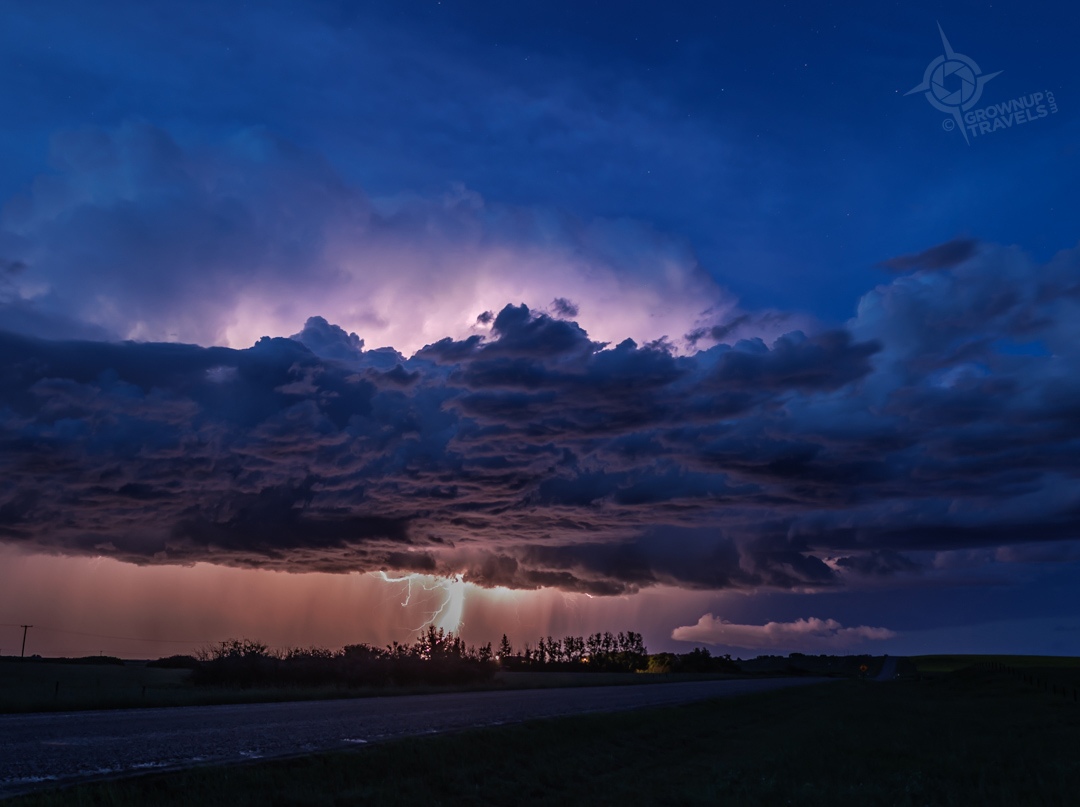 Storm Chasing Saskatchewan lightning storm with multiple bolts