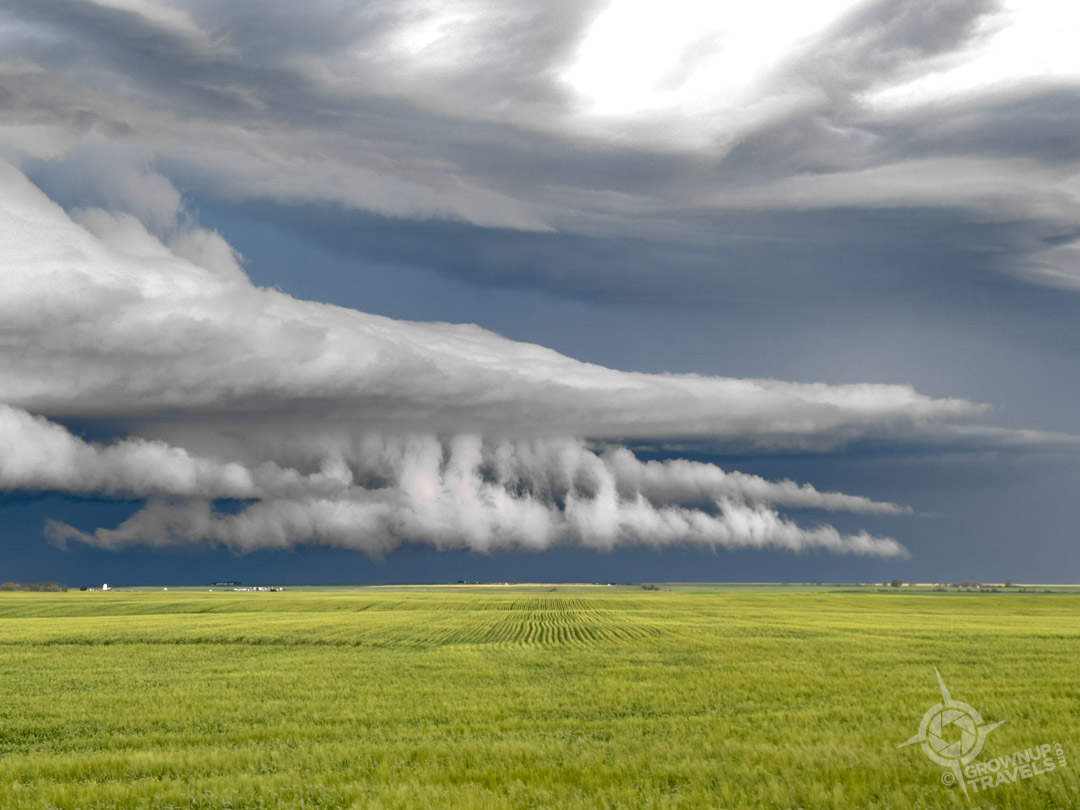 Storm Chasing Saskatchewan massive storm cell over red barns teeth