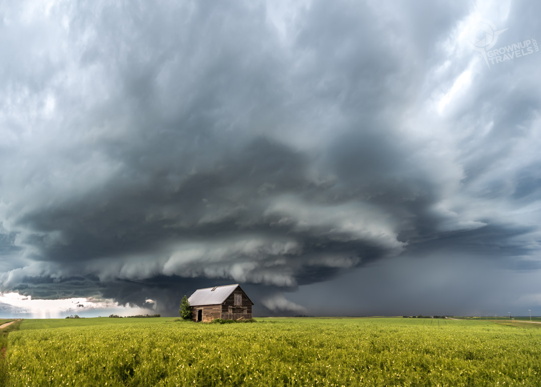 Storm Chasing Saskatchewan storm cell formig over homestead