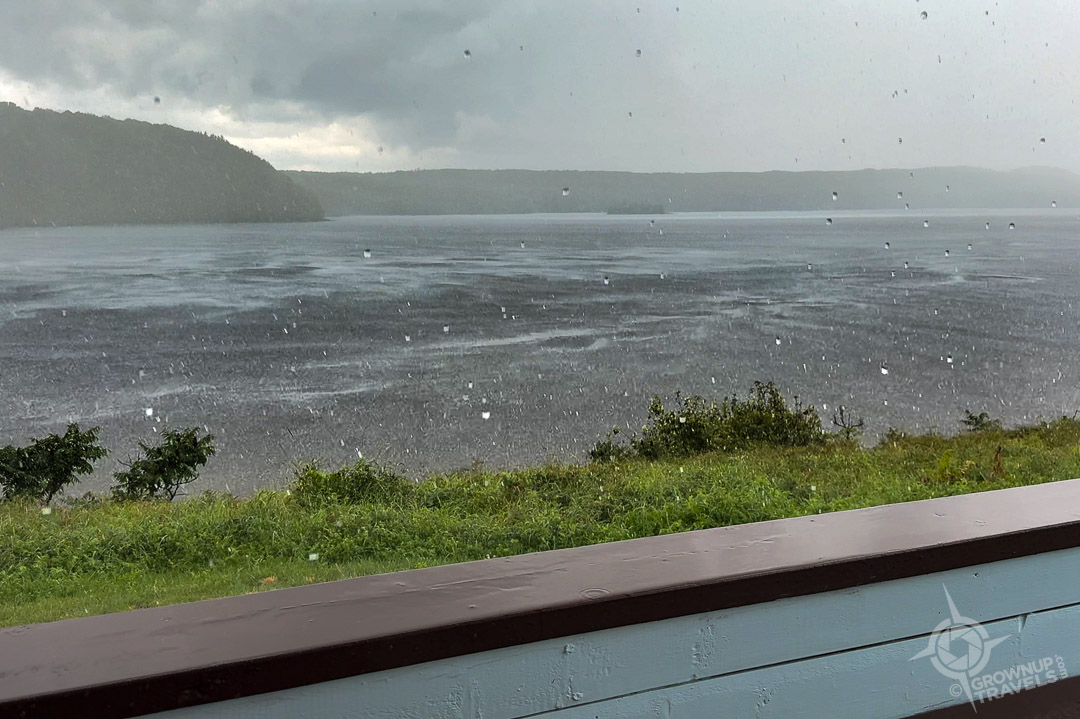 Lac Témiscamingue angry with hail